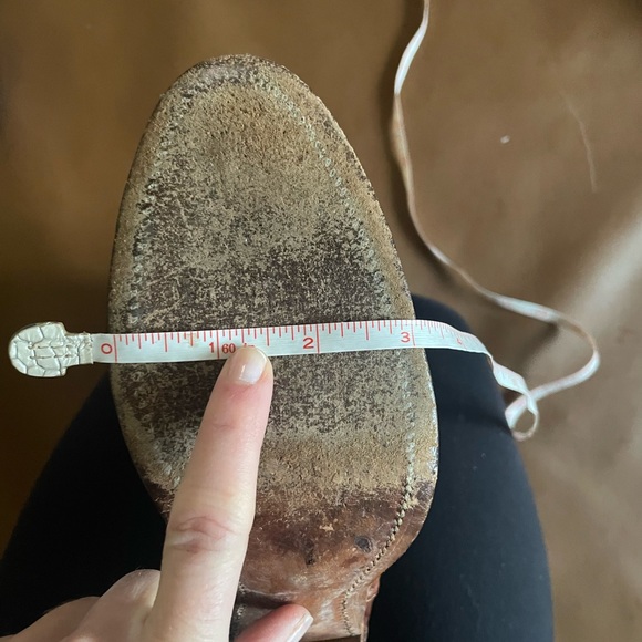 FRYE Vintage Mid-Height Cowboy Boots in Brown Leather - Picture 13 of 14